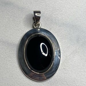 Black onyx oval sterling silver pendant necklace 925